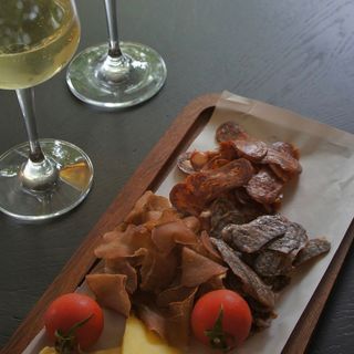 Дъска със занаятчийски мезета