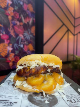 Arepa Plátano Frito Con Queso