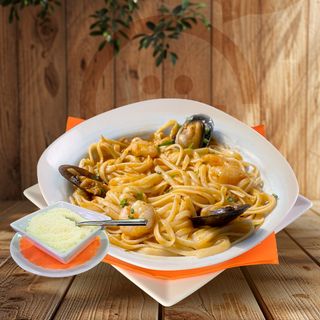 Tallarines a la marinera (halal)