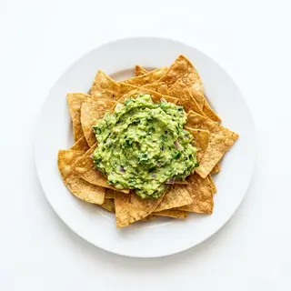 Nachos Con Guacamole