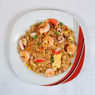 Zapečena riža s plodovima mora i povrćem