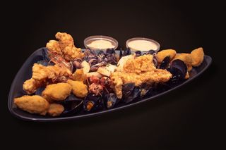 Platou cu fructe de mare pentru 2 persoane