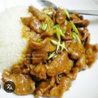 Vitello saltato con riso bianco e verdura uova 