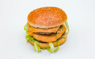 Triple cheese burger beef 三层芝士牛肉堡