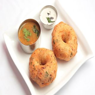 Medu vada 2pcs