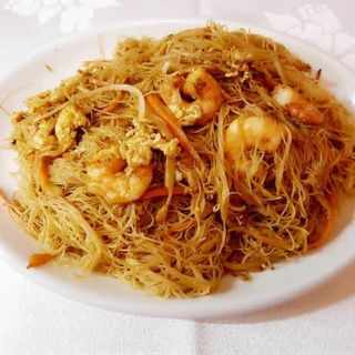 A36. Fideos De Arroz Frito Con Gambas