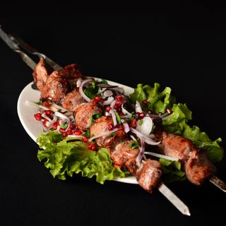 ღორის მწვადი შამფურზე