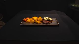 Biftek sa začinskim puterom