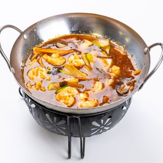 136. Padella fuoco con gamberi piccante