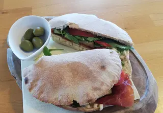 Panini sa pršutom 
