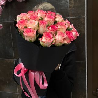 19 троянд Джумілія