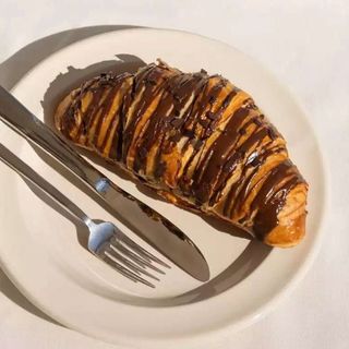 შოკოლადის კრუასანი