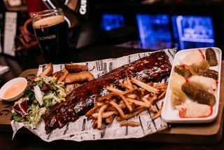 Coaste JOY cu cartofi prajiti/wedges