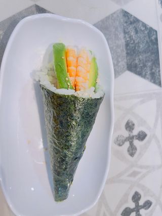 Temaki de langostino