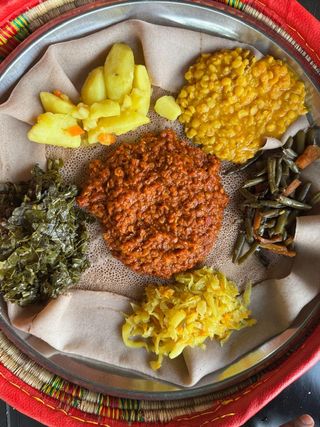 Mixed vegetables (Beyeaynetu vegetarian)