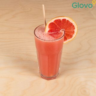 Sok grejpfrutowy świeżo wyciskany