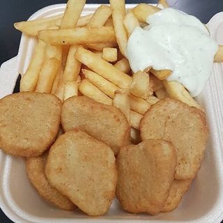 Combinado Nuggets Con Papas Al Gusto