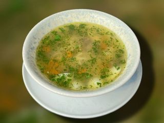 Бульйон з тельбухами, локшиною і яйцями маленької пташки (380g)