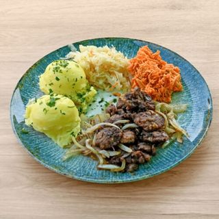 Wątróbka drobiowa z cebulką