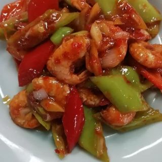 gambas con salsa picante