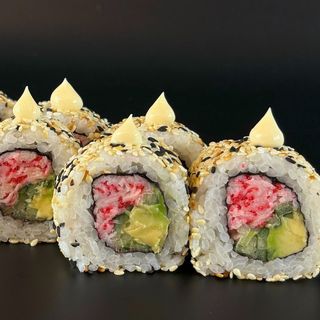 Каліфорнія рол з краб мікс в кунжуті (230г)