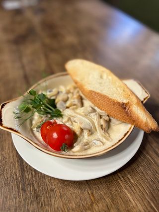 Мідії запечені з вершками