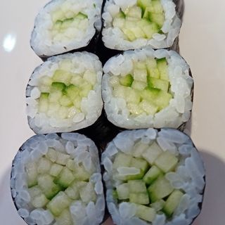 Hosomaki De Pepino (8 Uds.)