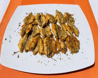 Boquerón en adobo