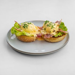 Eggs benedict (270г)