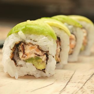 Uramaki de aguacate(8Uds)