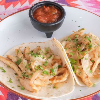 Taco Encebollado de Pollo