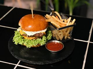 TRIPLE VEAL бургер (420\80\50g)