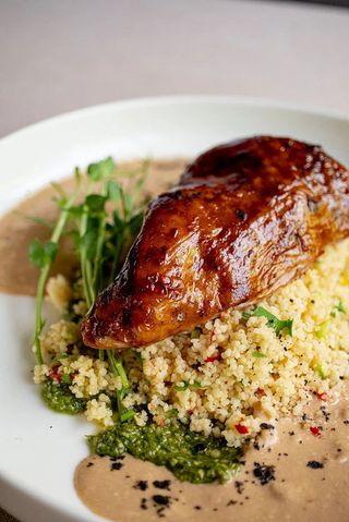 Pulpă de curcan călită cu cuscus