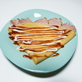 Palačinka sa pavlakom, šunkom, kačkavaljem i majonezom