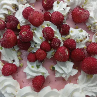 TORTA GELATO ALLA FRAGOLA X 8/10 PERSONE