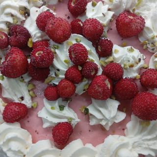 TORTA GELATO ALLA FRAGOLA X 8/10 PERSONE