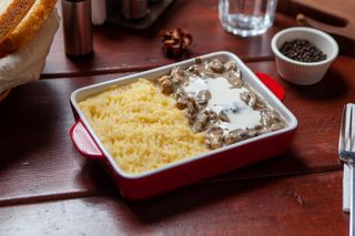 Papricas de ciuperci cu mamaliguță