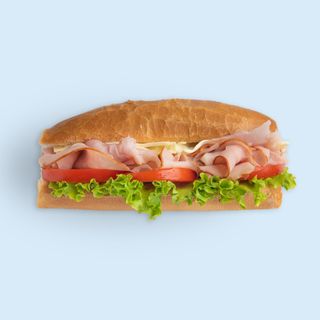 სენდვიჩი ლორით და ყველით