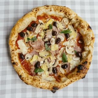 Pizza Quattro Stagione 