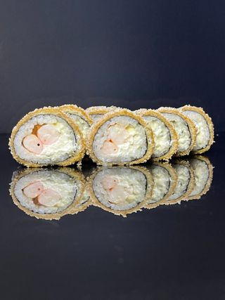 Hot roll з сиром камамбер і креветкою