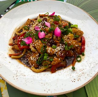 Japoński makaron UDON z kurczakiem