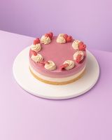 Торт полунично-йогуртовий (1000г)