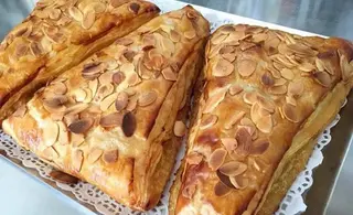 Jesuíta com glace e amêndoa