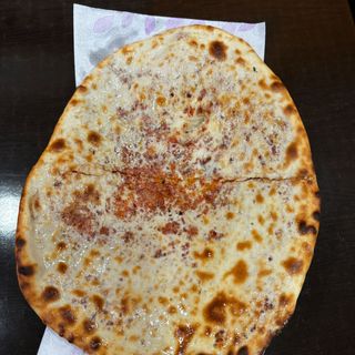 98. Keema Naan ( contiene gluten)