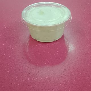 Tarrina de salsa blanca