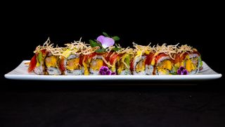 149. Chihiro Roll De Tempura De Gamba Con Mango (8 Uds.)