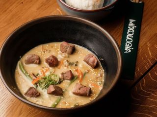 Зелений карі з качкою (500g)