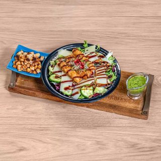 Salata creveti tempura