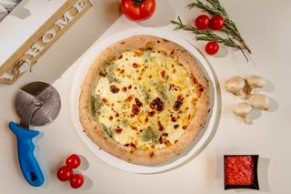 Pizza by Romeo și Julieta