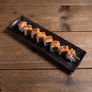 Urumaki  Flameado De Salmón (8 Uds.)